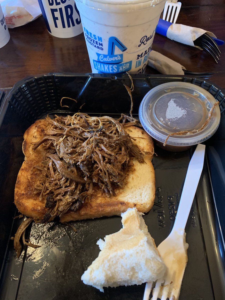 llowe005's tweet photo. @culvers I’ve never had any issues with you guys before but today I was disappointed on my quality of the food.. we usually the pot roast dinner and there is usually more meat than  this and my strawberry 🍓 milkshake wasn’t even a shake… very disappointed ☹️ https://t.co/TP1NrsnUTD