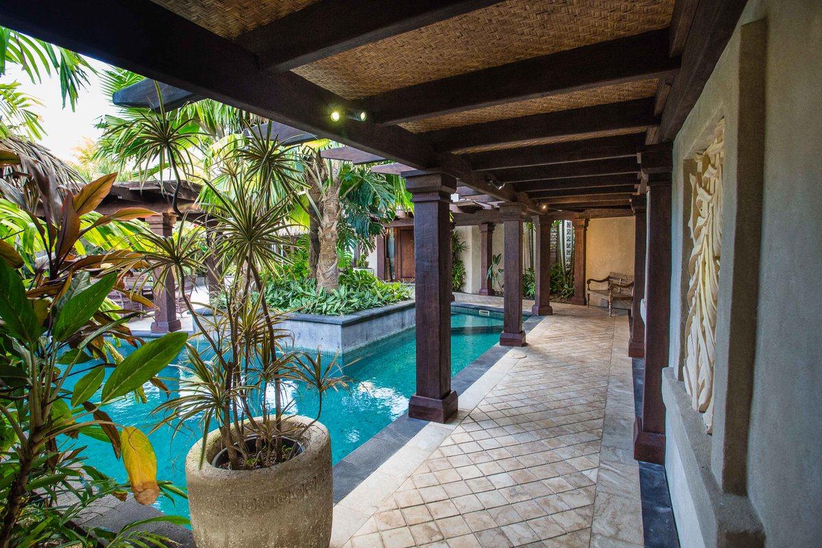 prhotelgroup's tweet photo. That breathtaking moment you get to see your villa for the first time @temanavaluxury 😍✨

#temanava #villas #luxury #cookislands #rarotonga #covidfree #privatepool #escape #lovealittleparadise https://t.co/5o6PkjQ0BN