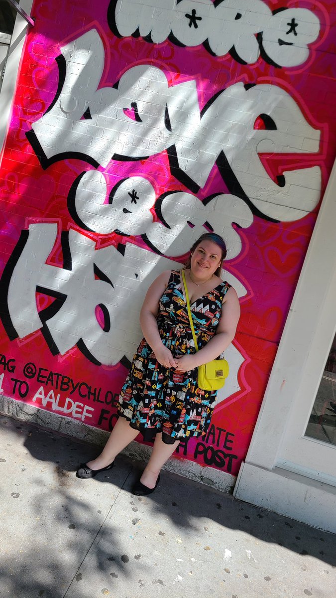 Lovely birthday today at <a href="/PoshPopBakeshop/">Posh Pop Bakeshop</a>  and got to see this gorgeous mural at @eatbychloe - I feel real old now! 🤣🤣
