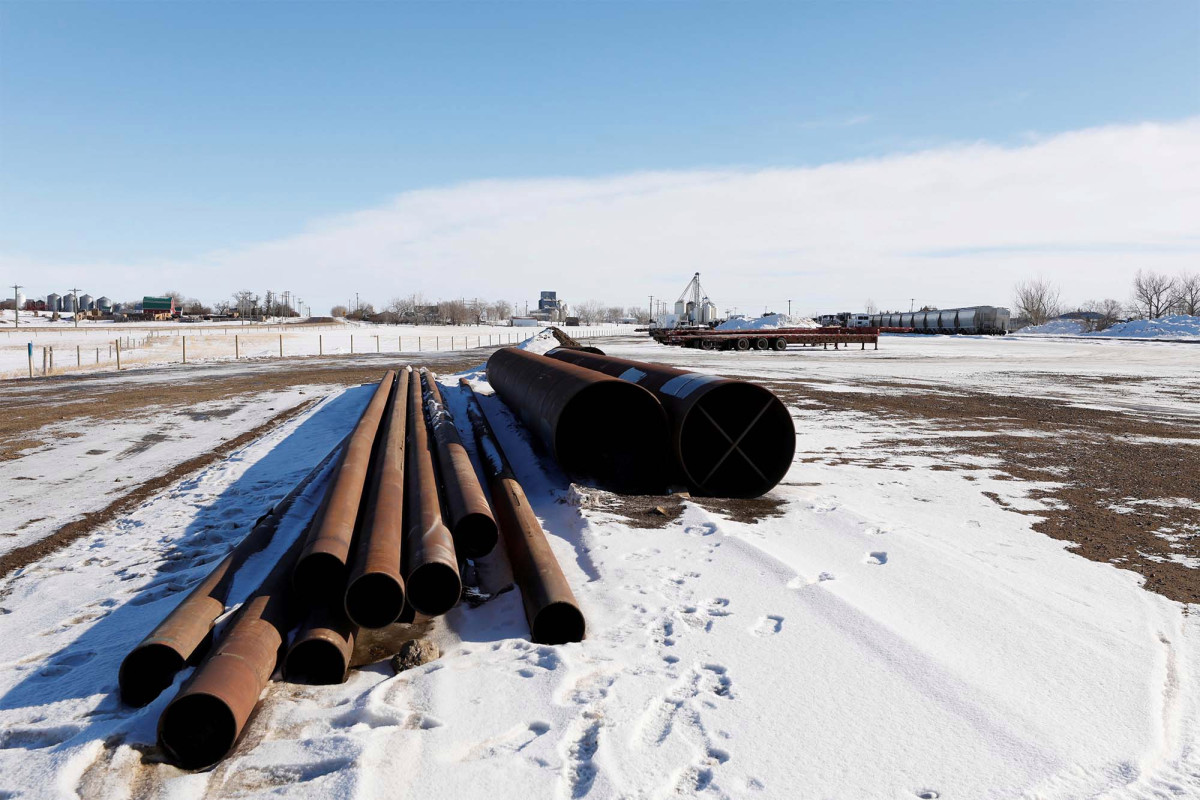 nypost's tweet photo. Keystone XL pipeline nixed after Biden stands firm on permit https://t.co/xpdfAQWX3v https://t.co/zNCFgeGewA