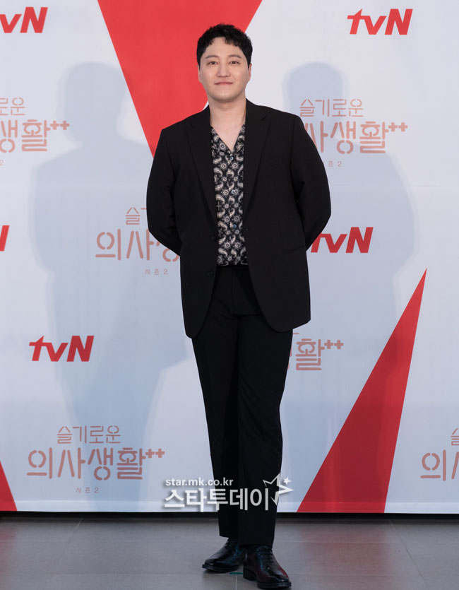 📸 The 99s is finally back! Here are some photos of Yoo Yeon Seok, Kim Dae Myung, Jeon Mi Do, Jo Jung Suk and Jung Kyung Ho at the press conference for tvN drama 'Hospital Playlist 2' 🏥🩺