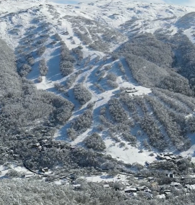 antsharwood's tweet photo. Three stills from Thredbo media's drone footage today, and one very forlorn pic of a Victorian ski resort which received only rain in this storm from warm air that was dragged south while cooler air drifted north.

Weather is weird and interesting. https://t.co/iny9TFanUj