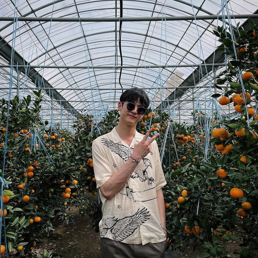 Suinn92_fan's tweet photo. #문수인 #MOON_SUIN #무작정커머스
#Moonsuinn #moonsuin #채널A
#존재가 #비타민 #오늘도 #충전완료

문 수 인 당 신 못 하 는 게 뭐 야 🤦🏼‍♀️
상큼하고 🍊청량하고 🏝
정말 쏙 마음에 들어 🙈🖤 https://t.co/WzFSEYAUYz
