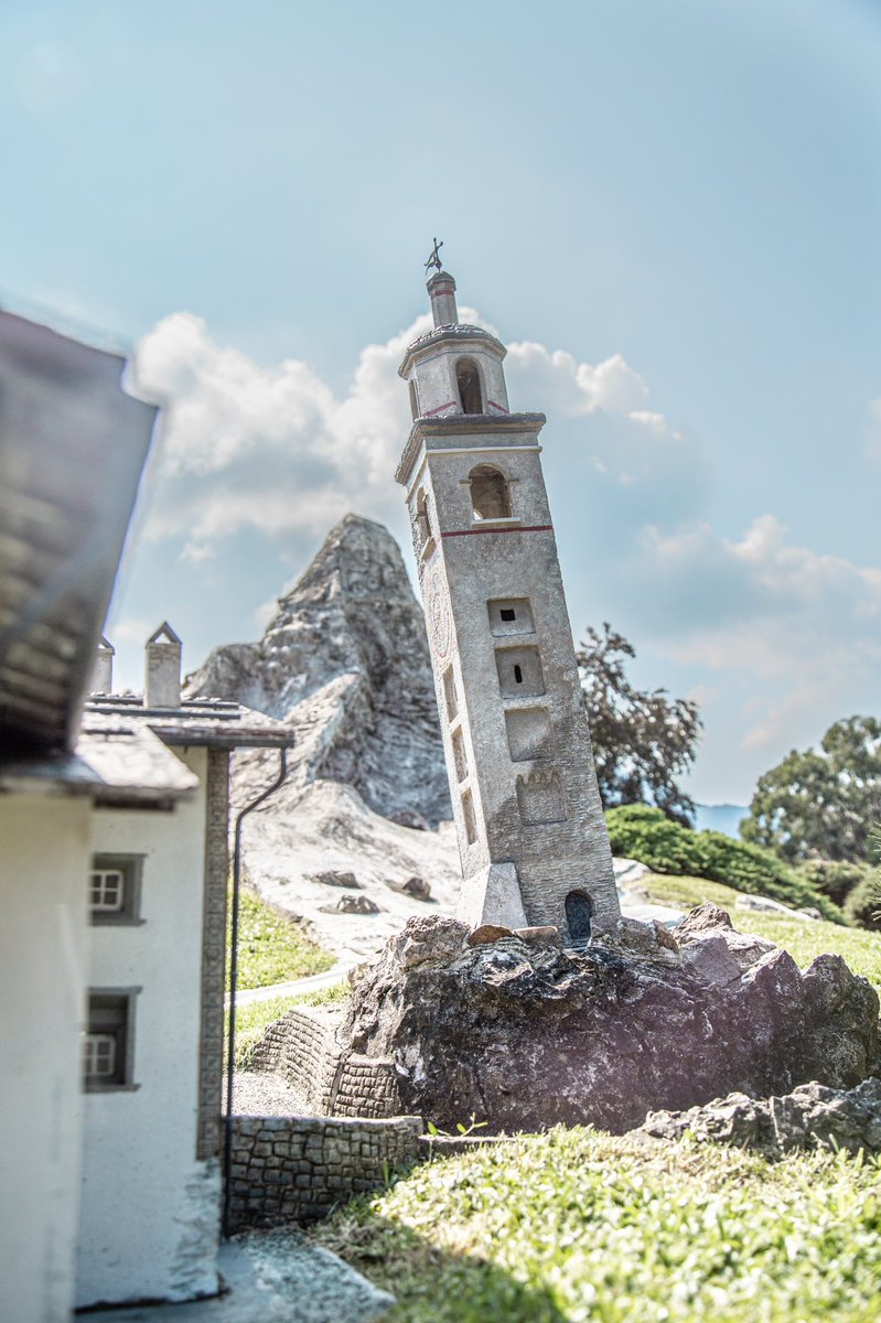 swissminiatur's tweet photo. The tower was constructed in 1139 and in two successive stages was raised to reach 25 meteres. The property situated on a slow moving ground has an inclination of 10 degrees to the vertical and has become the symbol of well known St. Moritz. https://t.co/6NM1o6i3H1