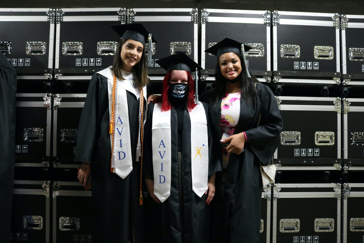 harlanhawkmedia's tweet photo. CONGRATULATIONS CLASS OF 2021!  The first four-year graduating class of John M. Harlan High School walked the stage at the Alamodome tonight.  These founding Hawks will forever be the bedrock of Hawk Nation.

@Harlan2021 @NISDHarlan @HarlanPtsa https://t.co/fPQUcaSsEN