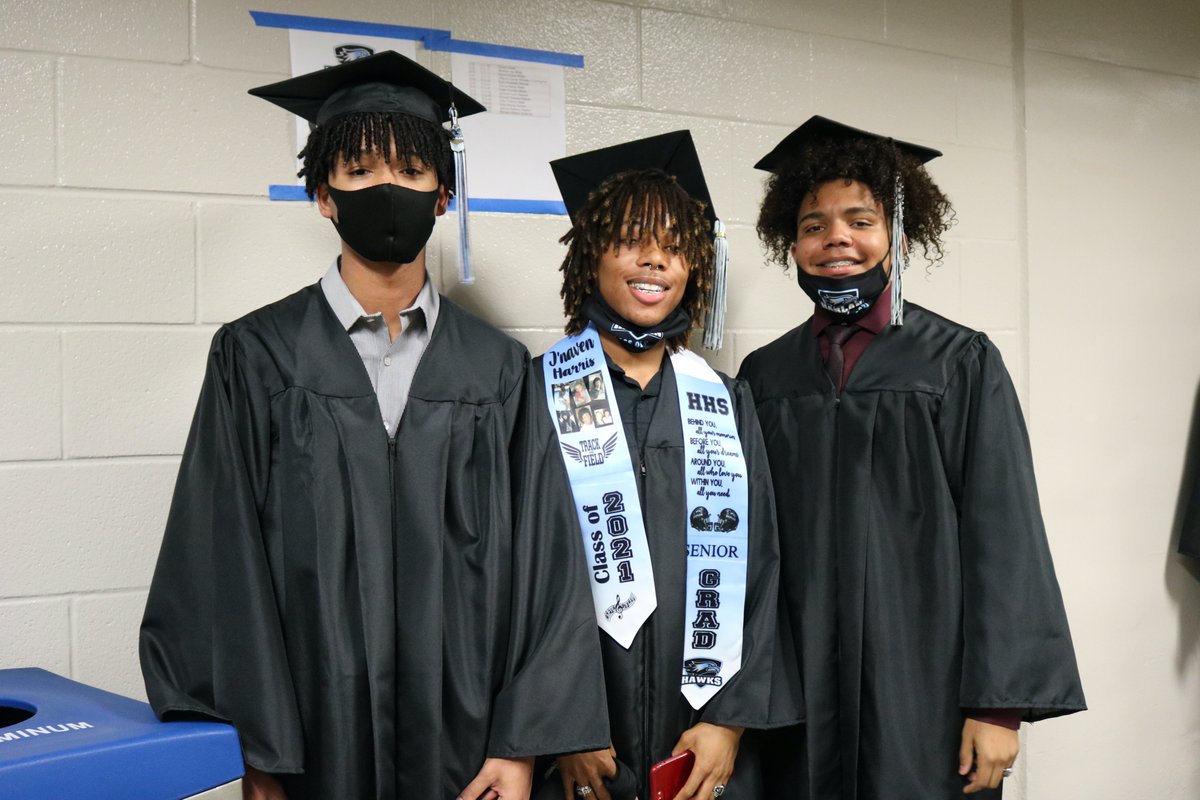 harlanhawkmedia's tweet photo. CONGRATULATIONS CLASS OF 2021!  The first four-year graduating class of John M. Harlan High School walked the stage at the Alamodome tonight.  These founding Hawks will forever be the bedrock of Hawk Nation.

@Harlan2021 @NISDHarlan @HarlanPtsa https://t.co/fPQUcaSsEN