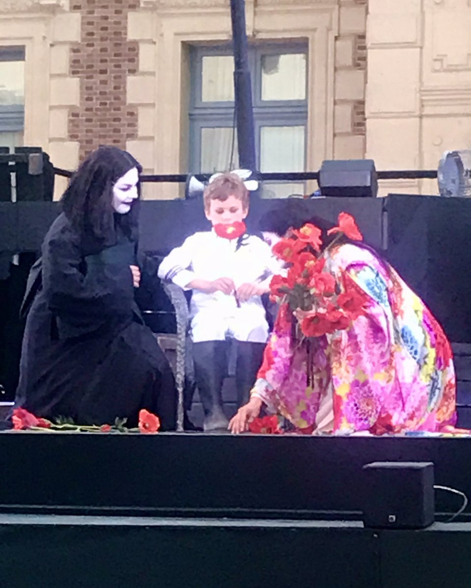 jnamadei's tweet photo. La vie a repris sur scène, et célébrer le report du couvre-feu à 23h en assistant à l’avant-première de Madame Butterfly au parc de Sceaux est un bonheur exquis. Merci à qui a permis ce bonheur. @georgessiffredi @hautsdeseinefr #operaenpleinair https://t.co/oSsGfLvvyZ