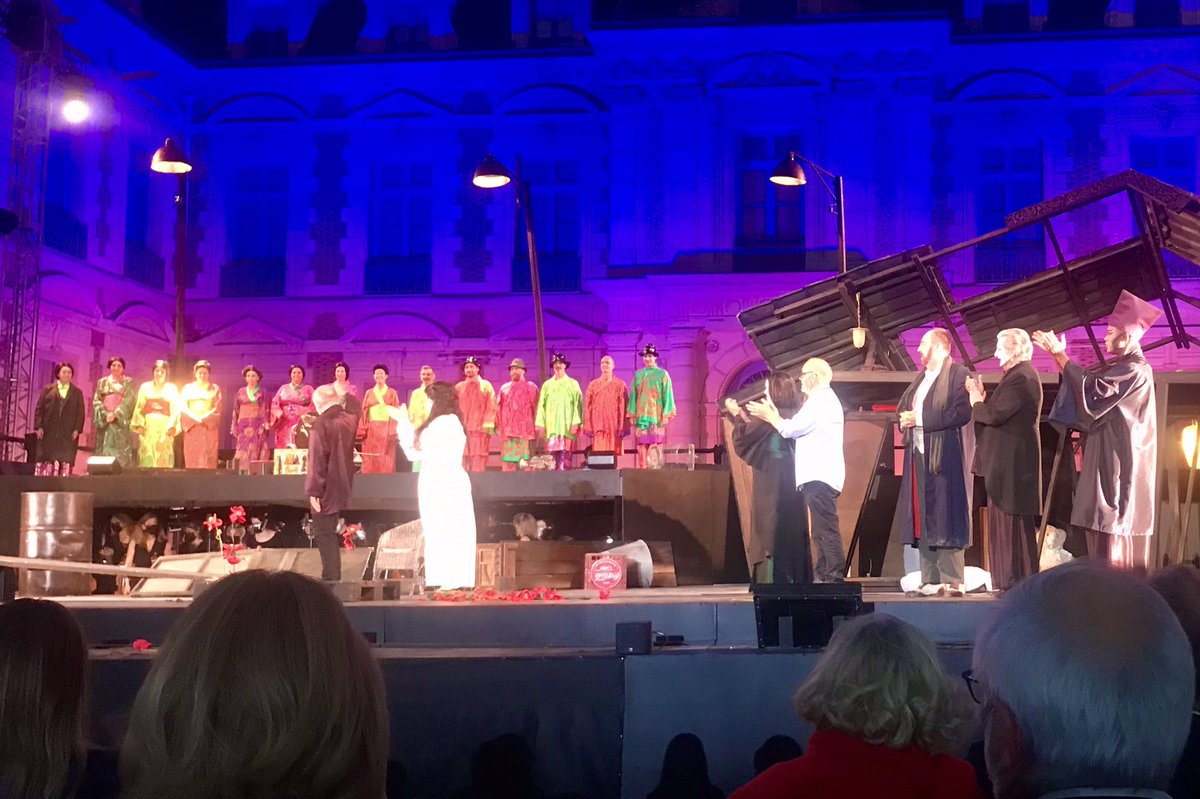 jnamadei's tweet photo. La vie a repris sur scène, et célébrer le report du couvre-feu à 23h en assistant à l’avant-première de Madame Butterfly au parc de Sceaux est un bonheur exquis. Merci à qui a permis ce bonheur. @georgessiffredi @hautsdeseinefr #operaenpleinair https://t.co/oSsGfLvvyZ