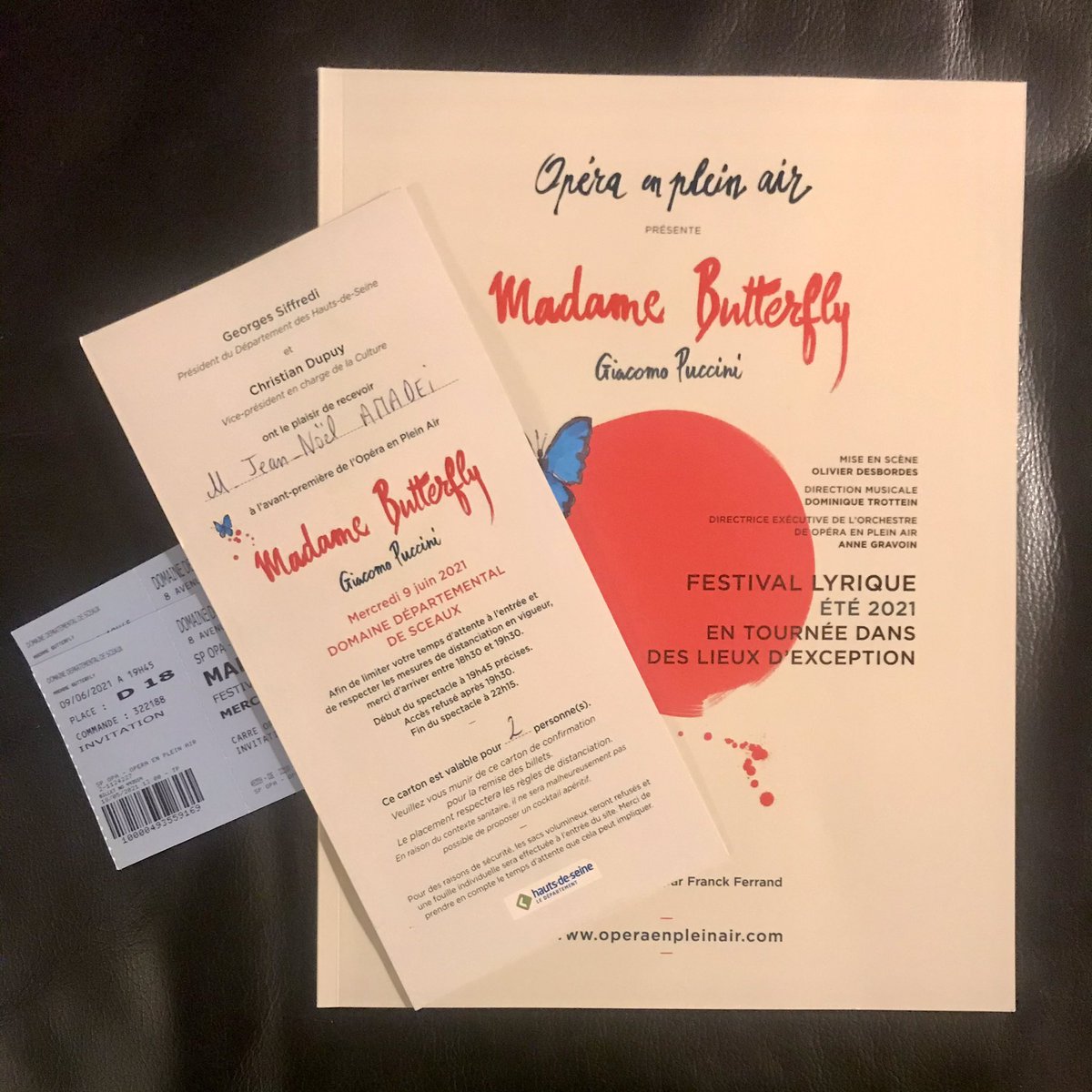 jnamadei's tweet photo. La vie a repris sur scène, et célébrer le report du couvre-feu à 23h en assistant à l’avant-première de Madame Butterfly au parc de Sceaux est un bonheur exquis. Merci à qui a permis ce bonheur. @georgessiffredi @hautsdeseinefr #operaenpleinair https://t.co/oSsGfLvvyZ