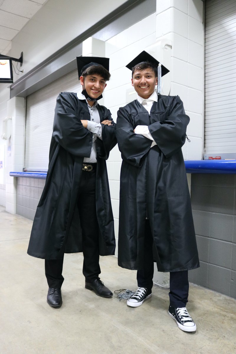 harlanhawkmedia's tweet photo. CONGRATULATIONS CLASS OF 2021!  The first four-year graduating class of John M. Harlan High School walked the stage at the Alamodome tonight.  These founding Hawks will forever be the bedrock of Hawk Nation.

@Harlan2021 @NISDHarlan @HarlanPtsa https://t.co/HgidOWYHd4