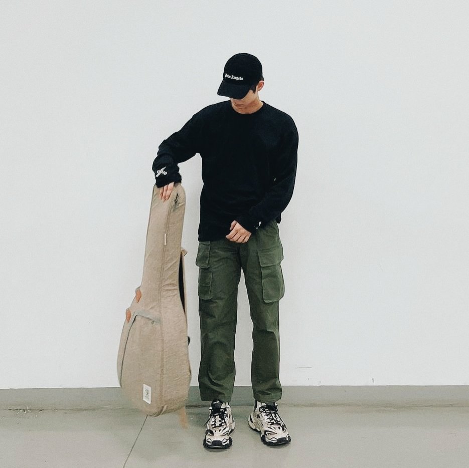 brightwinpics's tweet photo. a whole boyfriend look https://t.co/lJk1sth7w8
