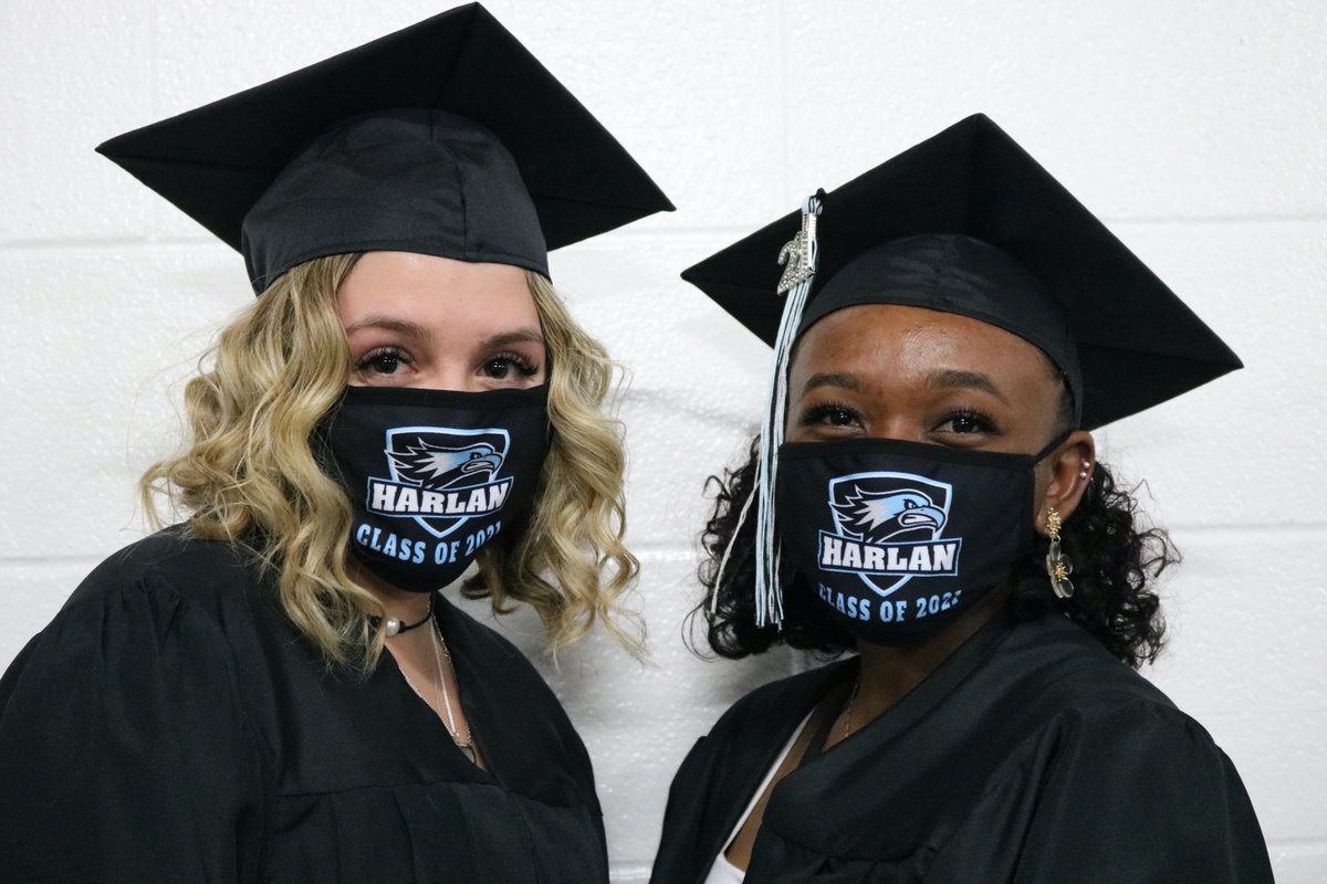 harlanhawkmedia's tweet photo. CONGRATULATIONS CLASS OF 2021!  The first four-year graduating class of John M. Harlan High School walked the stage at the Alamodome tonight.  These founding Hawks will forever be the bedrock of Hawk Nation.

@Harlan2021 @NISDHarlan @HarlanPtsa https://t.co/9PCtUs7tYp
