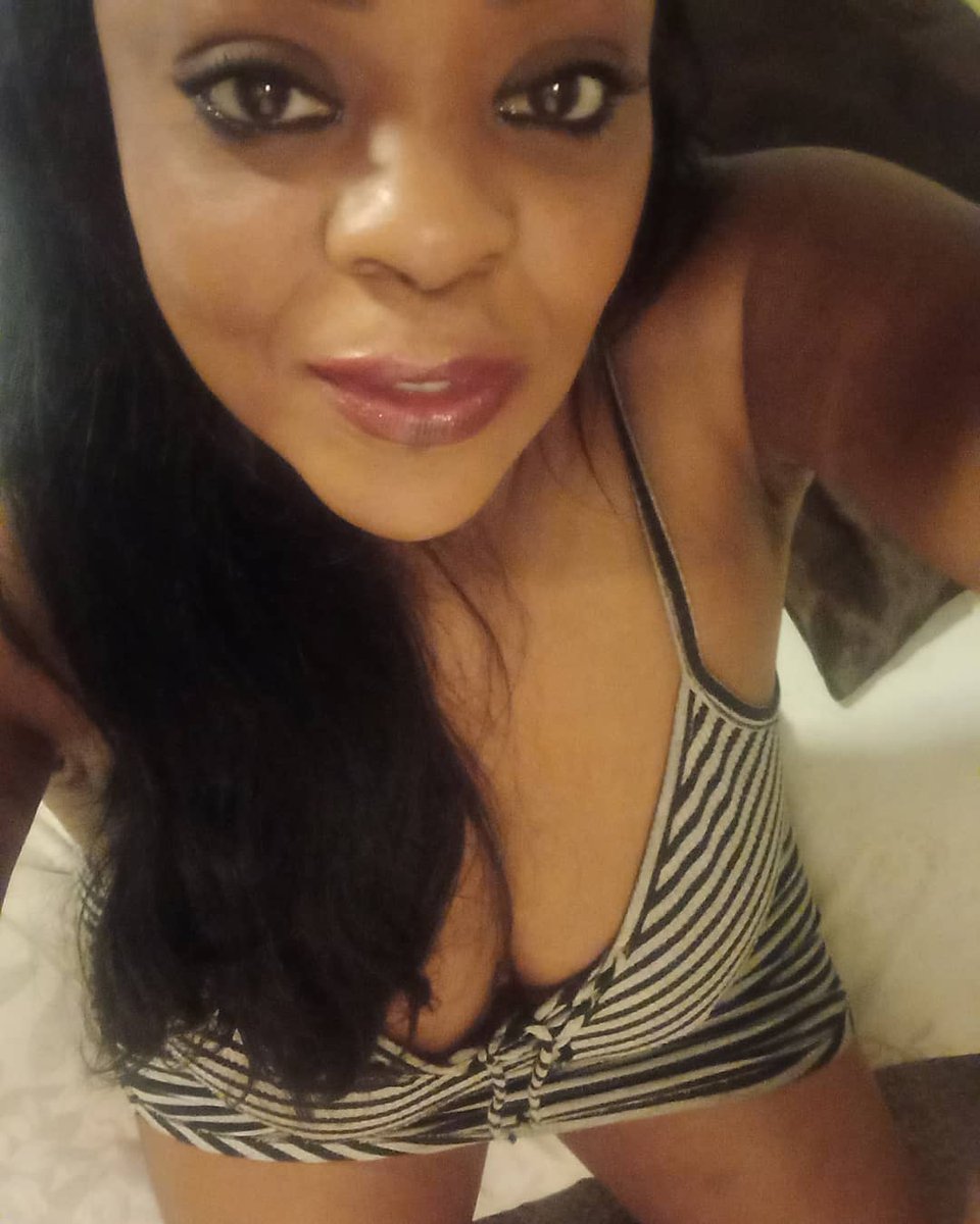 nicolefaces1's tweet photo. Long day blues ...bubbles in my glass
Now to bubbles in the tub all over my ass..lol
Night boo boos
#milfchocolate๐ https://t.co/Xu6QV9l5nf