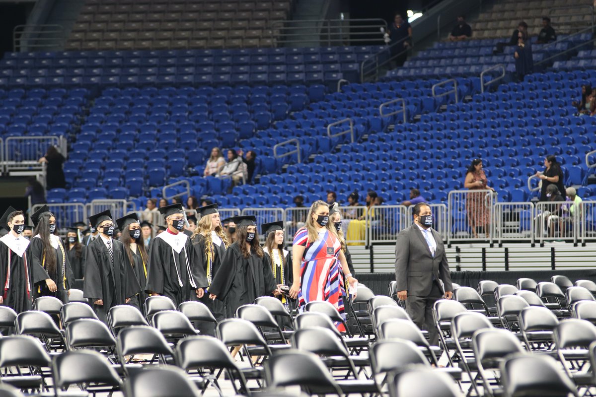 harlanhawkmedia's tweet photo. CONGRATULATIONS CLASS OF 2021!  The first four-year graduating class of John M. Harlan High School walked the stage at the Alamodome tonight.  These founding Hawks will forever be the bedrock of Hawk Nation.

@Harlan2021 @NISDHarlan @HarlanPtsa https://t.co/i5cwDYE1MM