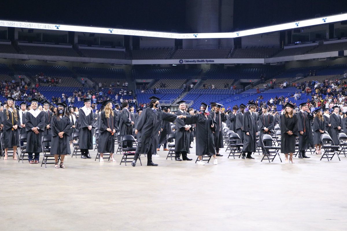 harlanhawkmedia's tweet photo. CONGRATULATIONS CLASS OF 2021!  The first four-year graduating class of John M. Harlan High School walked the stage at the Alamodome tonight.  These founding Hawks will forever be the bedrock of Hawk Nation.

@Harlan2021 @NISDHarlan @HarlanPtsa https://t.co/JUqecB0h4H