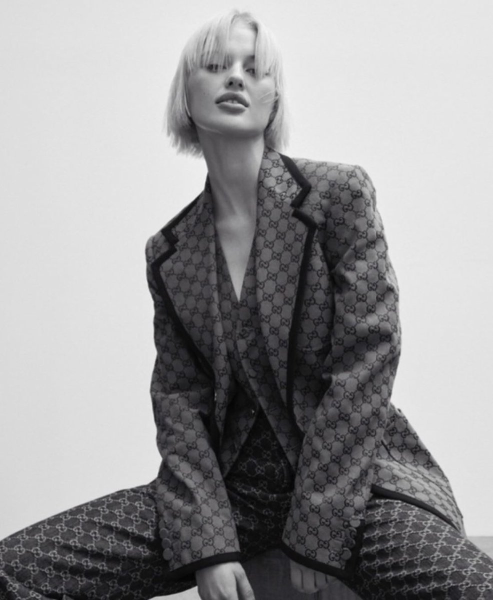 BradMullinsHair's tweet image. #ElodieRussell 
P | Pierre Toussaint 
S | Jolyon Mason 
M | Nadine Monley 
H | #BradMullinsHair using @OriginalMineral #BMxOM #OriginalMineralStyling #OriginalMineral #DenizenMagazine 
#Denizen