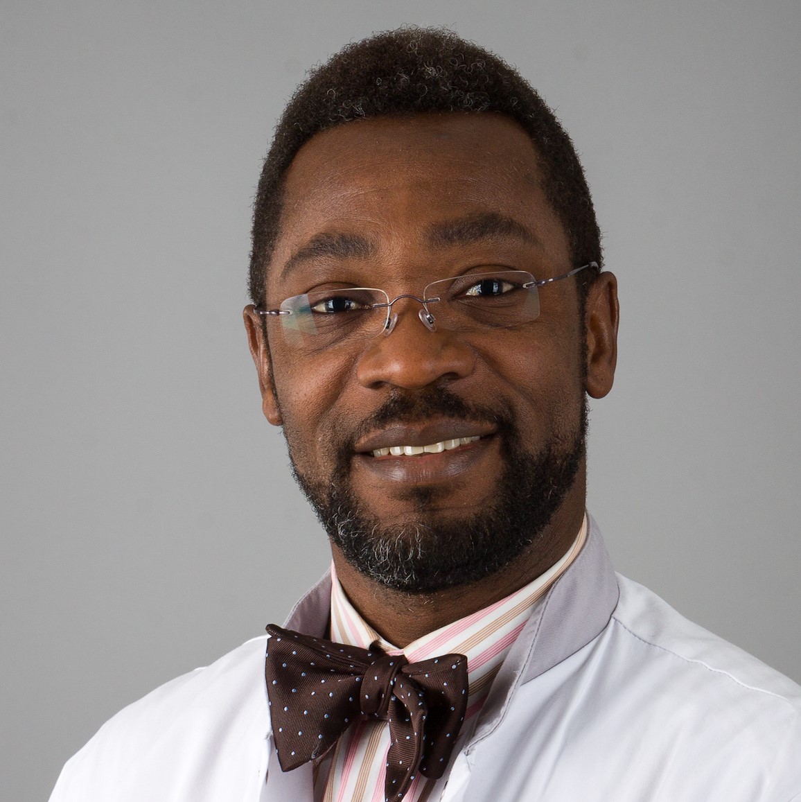 GlobalEd_chiro's tweet photo. In the latest module released on the GEN-C online learning platform, 𝐃𝐫 𝐉𝐚𝐦𝐢𝐮 𝐁𝐮𝐬𝐚𝐫𝐢, MD, PhD, MHPE delivers a presentation discussing the key elements of interprofessional collaboration in healthcare for the good of the patient.
https://t.co/ezE6ZR6xLc https://t.co/ieqEFzfCPi
