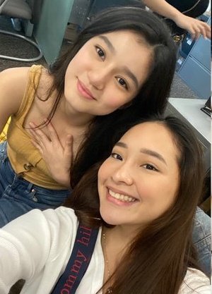 MelMiahOfficial's tweet photo. Happy birthday @bellemariano02 !!! Thank you for being A VERY GOOD FRIEND to @JordanLisbo and @melizzajaune! May God bless you and your family always! Enjoy your day!!
#BelleMariano
#MelMiah #FaMelmiehs π https://t.co/aQC7Fj9P9x