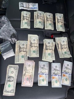 DPDNWNPO's tweet image. Days #NWCRT conducted a traffic stop on a stolen vehicle. Along with the arrest, 3 guns and narcotics were seized: 51 grams of heroin, 13 grams of meth and $1200 cash.  And it’s  only Wednesday! 🐪 #KeepingDallasSafe @DPDChiefGarcia @LtScogginsDPD