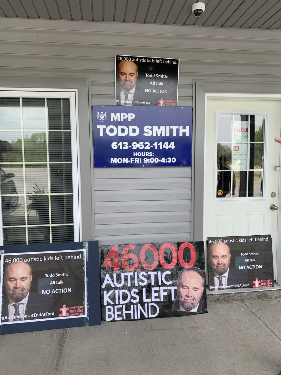 Ashley_KLAA's tweet photo. Hey @ToddSmithPC @fordnation did you miss me today? Here to tell you you’re still disgusting for ignoring the fact there’s no Ontario autism program and 46k children are suffering at your hands. I hope you step on lego. #VoteFordOut2022 #PCzero #TimesUpTodd #onpoli https://t.co/AIQNEEWy4n