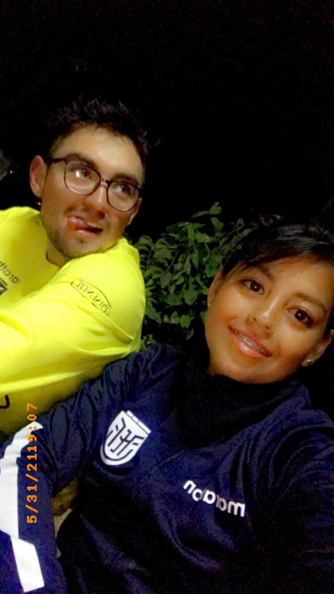 MicaelaGranda's tweet photo. Mi mejor amigo en este mundo mi ña del alma siempre conmigo aunque no nos podamos ver 💙 stitch 💙 https://t.co/gVw8SrW46W
