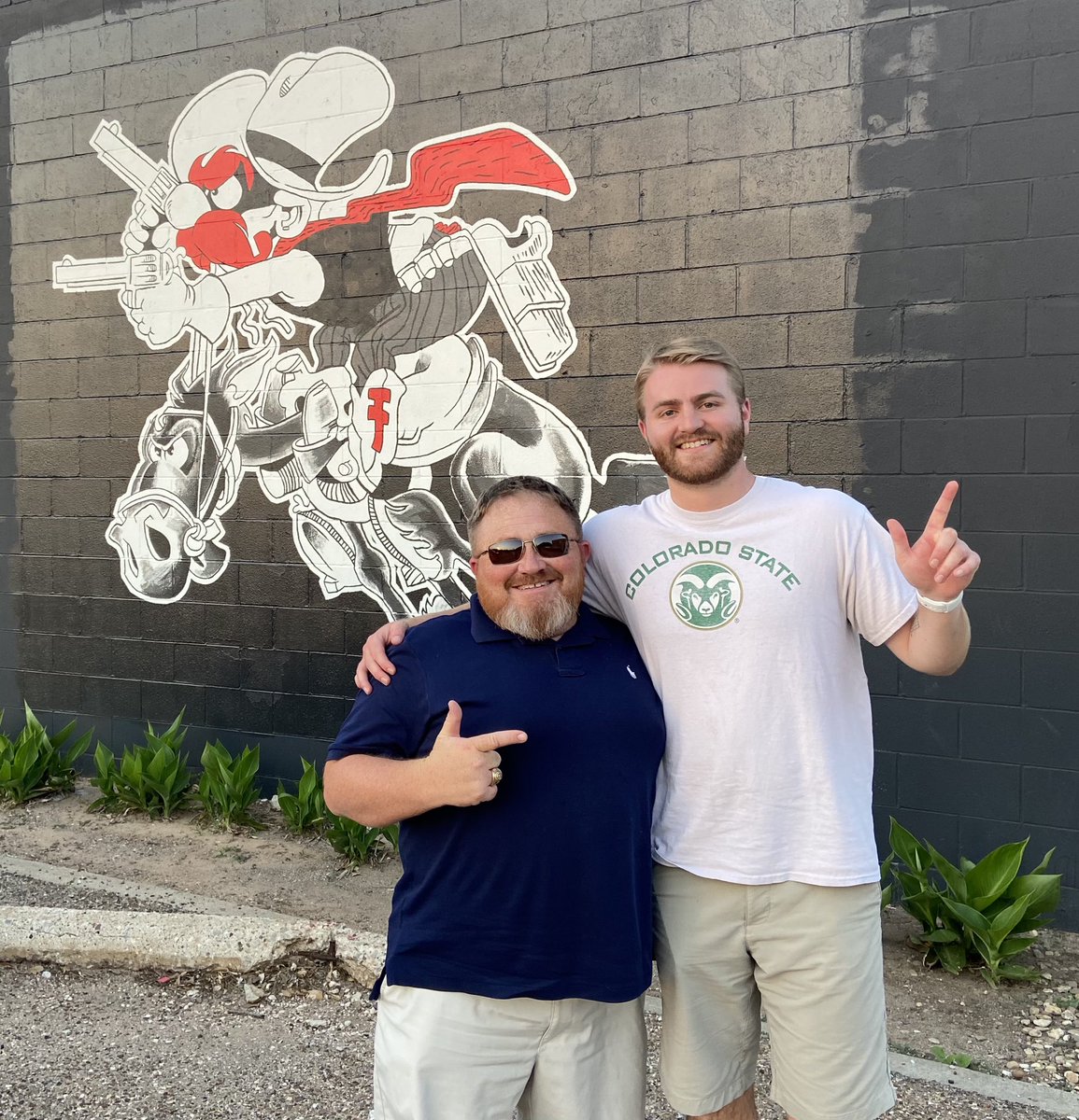 DrGililland's tweet photo. Had a great evening w/@SchaffSam and company. Sam is headed to @MSU_Athletics and @MSU_Football as an member of the Sports Medicine staff!  Go #BeGreAT #WreckEm #SpartanNation https://t.co/KlEowslp4Z