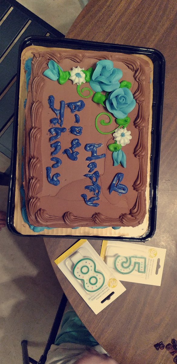 Ana12454636's tweet photo. My family and I are celebrating #JohnnyDepp birthday with an amazing cake!! We're sending and all the love and support to him. https://t.co/pxCAHyF6e0