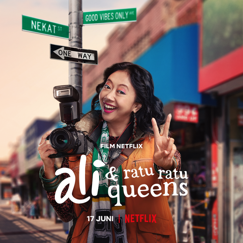 NetflixID's tweet photo. Ada banyak jalan menemukan keluarga; jalan darat, jalan udara, jalan kaki, jalan-jalan (bercanda). Jalan apa yang ditempuh Ali untuk menemukan keluarganya? Tonton #ARRQ👑 di Netflix, 17 Juni 2021