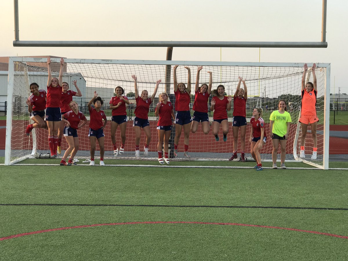 AmandaEasley18's tweet photo. CHAMPIONS LEAGUE HERE WE COME!!! Good fight tonight to secure 3rd place in our bracket. @ChallengeSoccer https://t.co/HemuJh7XsF