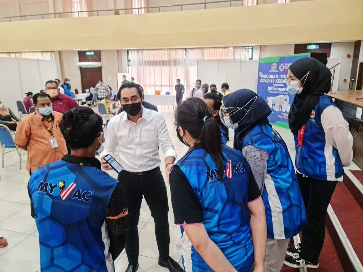 pbdbs's tweet photo. 8.6.21- T.Kasih Yb Sntr @wanfayhsal utk bersama #MyVAC di PPV SEREMBAN. Satu suntikan semangat kpd Volunteers #arprm #worldready @rakanmudaLAH @jbsnegara @jbs_n9 @wasitahyusof @intaward https://t.co/hqCDhoyN6H