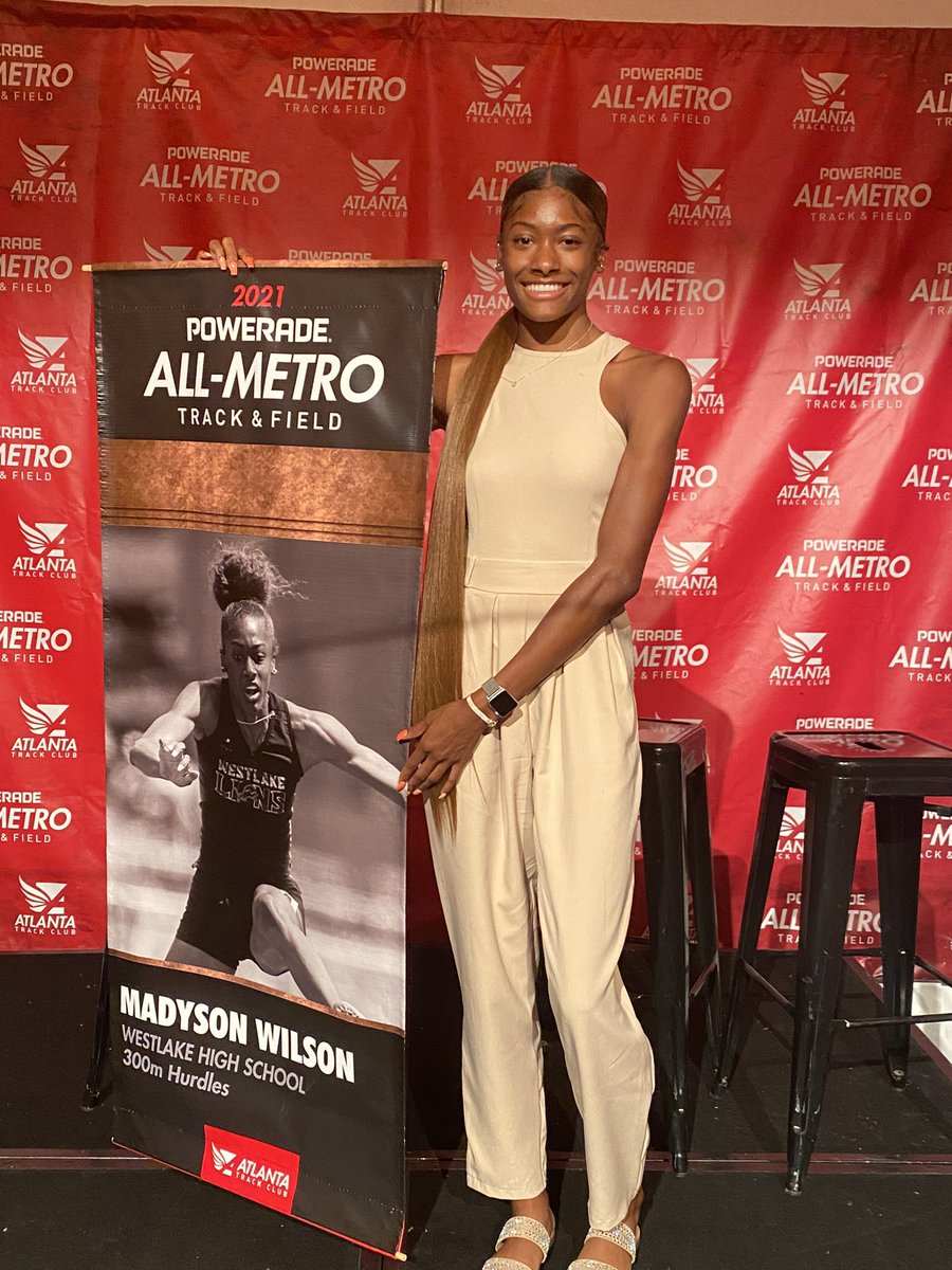 Celebrating this young lady tonight at the Atlanta Track Club banquet. I am so proud of <a href="/MadysonWilson5/">Madyson Wilson</a> for her work on and off the track!