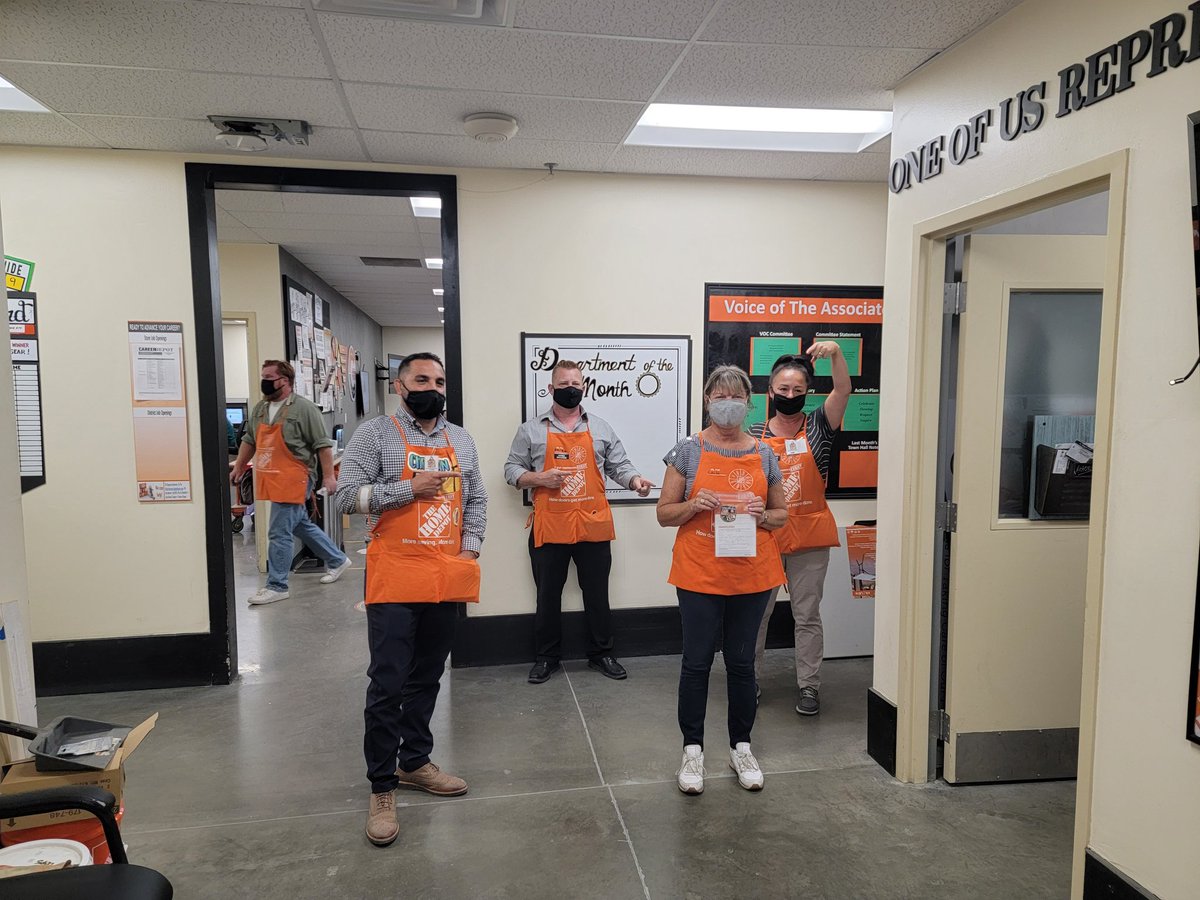 🧡LEILA🧡 Your customer service is top notch! We @AhrRemodeling appreciate you &amp; all that you do! Well deserved #HomerAward Can we 👂you say #ChaChing #BathroomRemodeling #YuccaValley #6971 🛁🧼