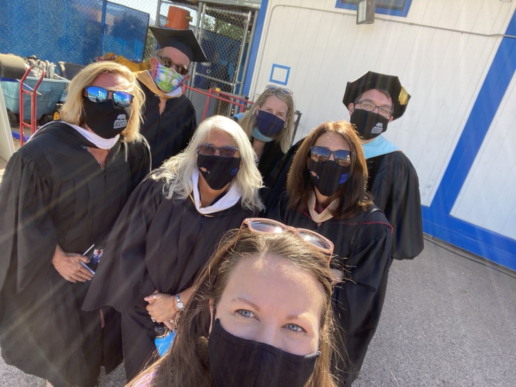 Fitz4SchoolBrd's tweet photo. Congrats to the @WestlakeHS_CA Class of 2021! It was such a joy to participate in your ceremony. 🎓 #Classof2021 @ConejoValleyUSD https://t.co/JUQoZ1c1He