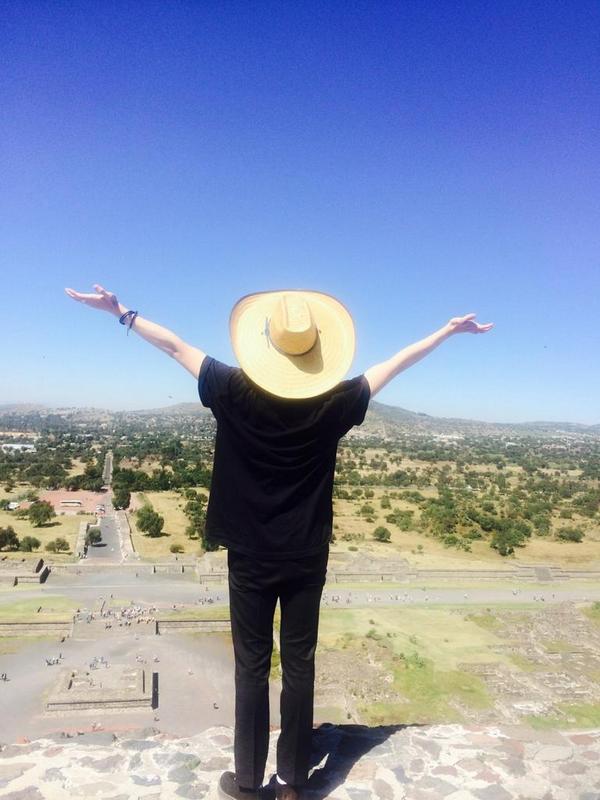 ramencli's tweet image. Sera mi fijado hasta que:
 @BTS_twt venga a México🇲🇽, ARMY necesita que los chicos pisen tierra mexicana nuevamente, necesitan un concierto en un enorme estadio siendo el coro de sus grandiosas voces.💜🥺