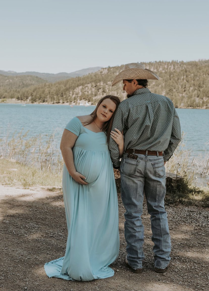 PunchyScrunchie's tweet photo. @TrishTilbury did the most amazing job for my maternity shoot!! I can’t stop obsessing over them 🖤⚡️ https://t.co/AgjaetGQOv