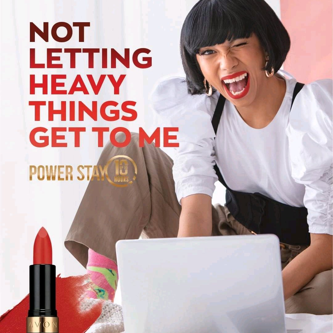theafuentes's tweet photo. Throw a wink towards your worries—jokes’ on them because YOU’RE in control. 😉  Like Mimiyuuuh, take things in stride with just one lipstick swipe—thanks to the #AvonPowerStay Lightweight Matte Bullet Lipstick. Head to https://t.co/X0QYoj0M8K to get yours!🛍️ https://t.co/Ry8USakmAv