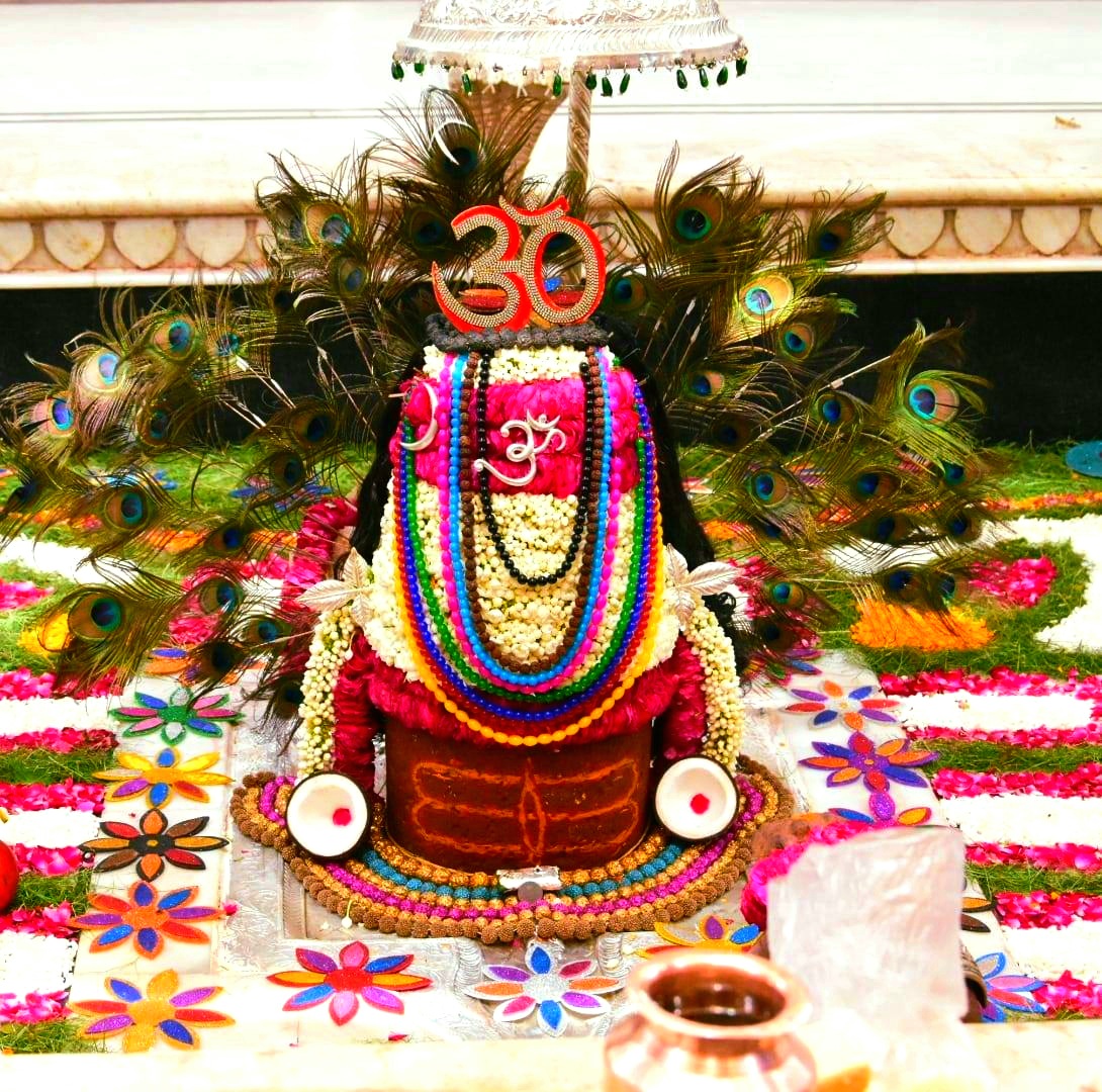 Rakeshshukla_7's tweet photo. दौसा का देवगिरी पर्वत के कारण देवनगरी नाम था। यहां लालसोट मार्ग पर स्थित गुप्तेश्वर शिवलिंग है। इस नगर में इसके अलावा चार और शिवलिंग सहजनाथ, सोमनाथ, बैजनाथ और नीलकंठ हैं। यह क्षेत्र 9वीं से 12वीं सदीं तक चौहान, कच्छवाह राजाओं के शासनकाल में  काफी समृद्धशाली रहा है। https://t.co/M1QcTCdfB6