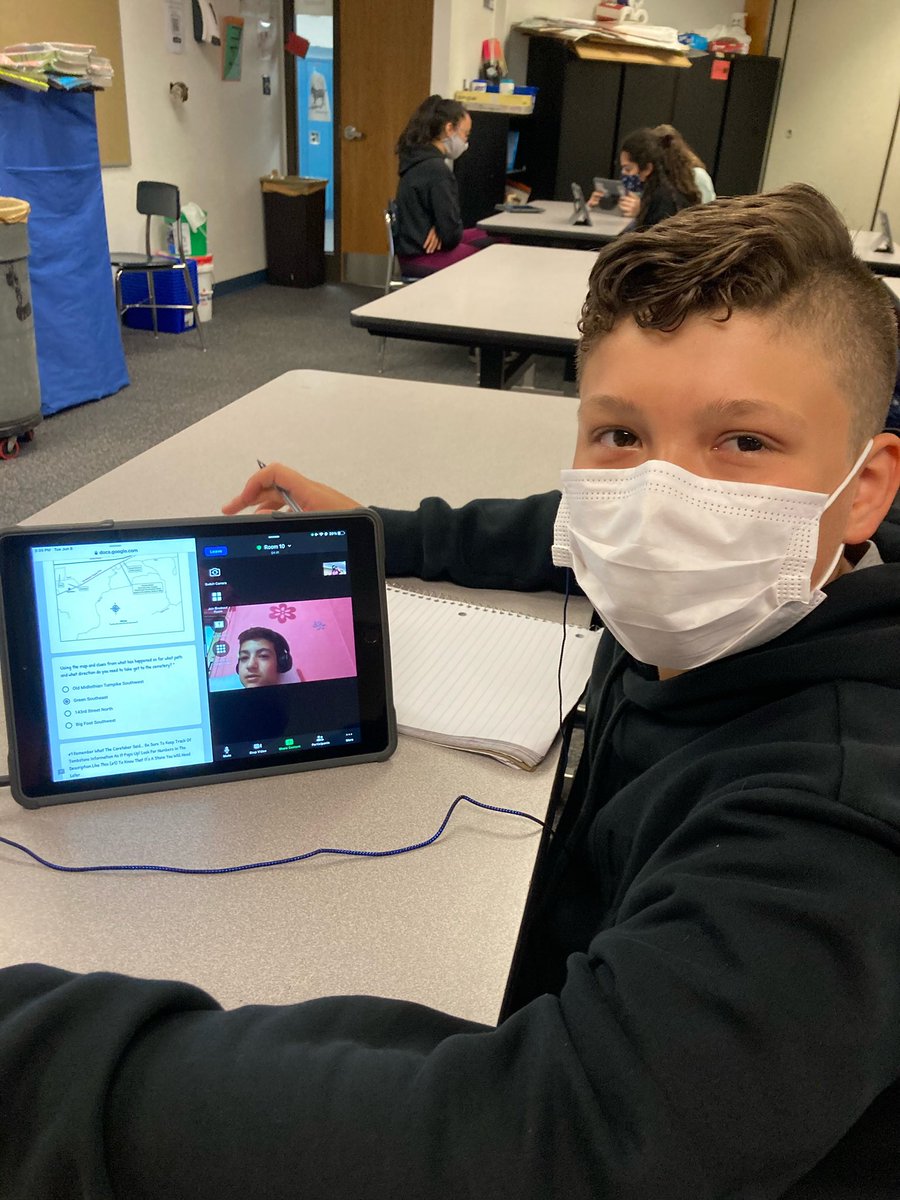 bfeltman135's tweet photo. End of year fun solving a digital breakout game thanks to @OrlandPkLibrary and @mrstechfarlin !! @135Learning @OSD135  @BushwallerOJH @OJHEagles https://t.co/aWGML1jOeZ