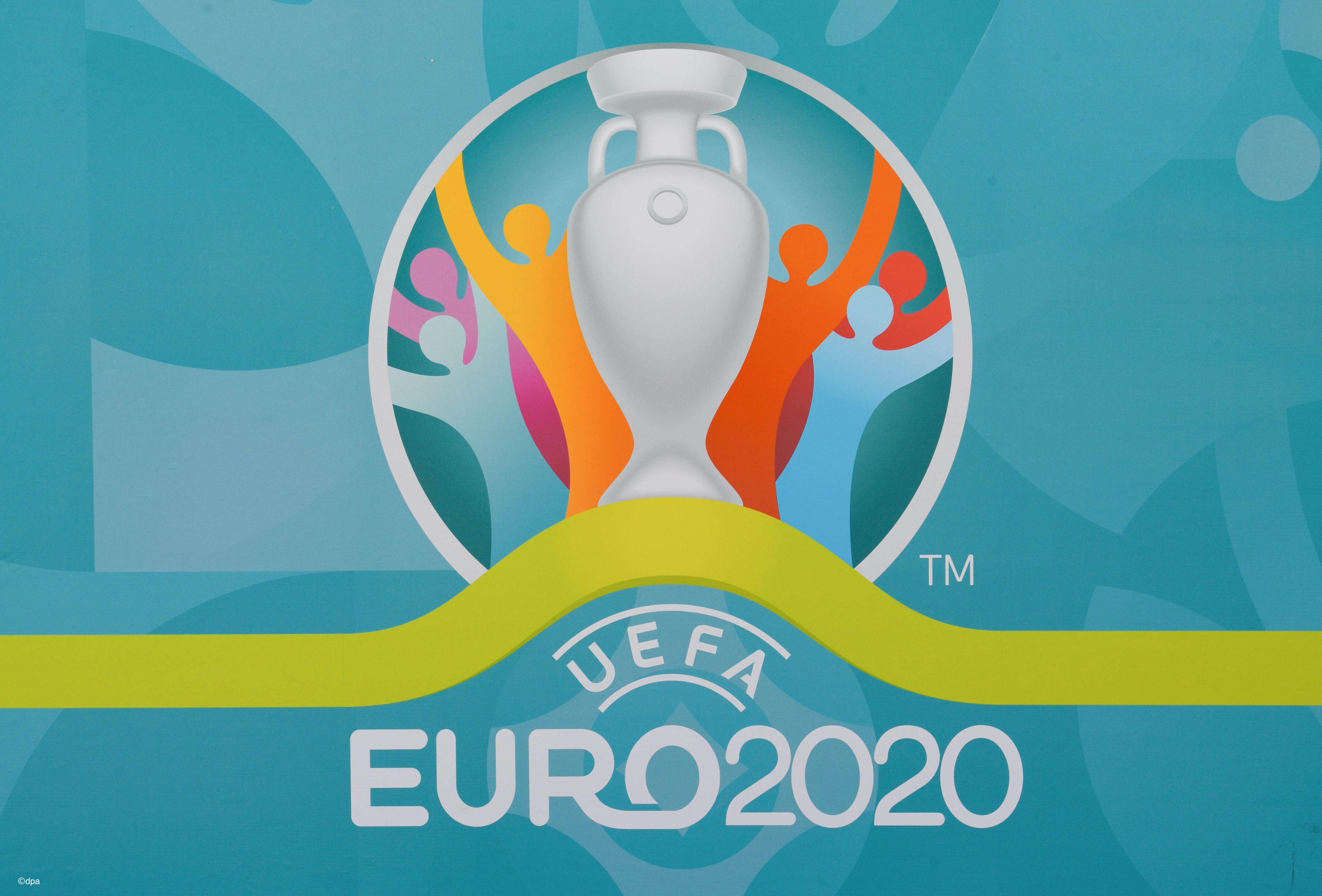 ドイツ大使館 年に開催する予定が 21年に延期となったuefa Euro 欧州選手権 ですが 本日ついに1年越しの開幕です ドイツの初試合は来週の水曜日 当館では寝不足の職員が増えそうですね T Co 1wvnmlgb9z Twitter