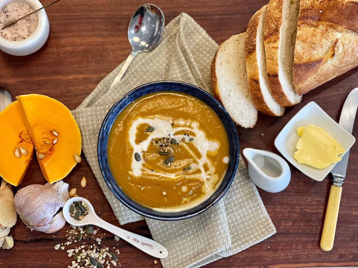 Snowing outside. Warm inside. New #auzuretastythursday recipe to hit the spot: miso, sweet potato and pumpkin soup. Best served with warm sourdough. Recipe auzure.com.au/miso-sweet-pot…