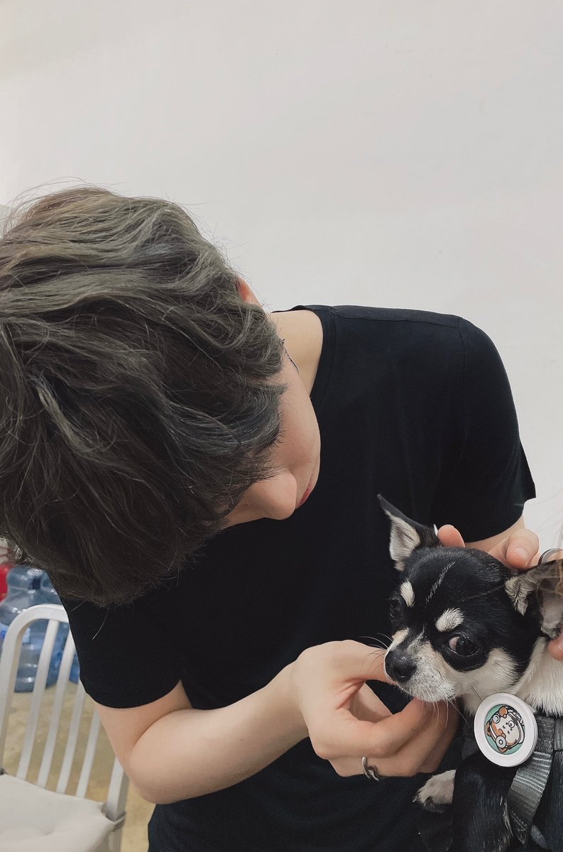 TheKingDom_GF's tweet photo. [ARTHUR👑] 

킹메!! 오늘 공개된 저희 사진 어땠어요?
멋있죠ㅎㅎ 하지만!! 
아직 놀라기엔 이르다는거! 
조금만 더 기다려 주시면 
정말 큰 선물이 여러분 곁을 찾아갑니두왕~~❤️
#KINGDOM #킹덤 #ARTHUR #아서
#보고싶어_킹메이커 😍 https://t.co/ejvIo2OsGZ