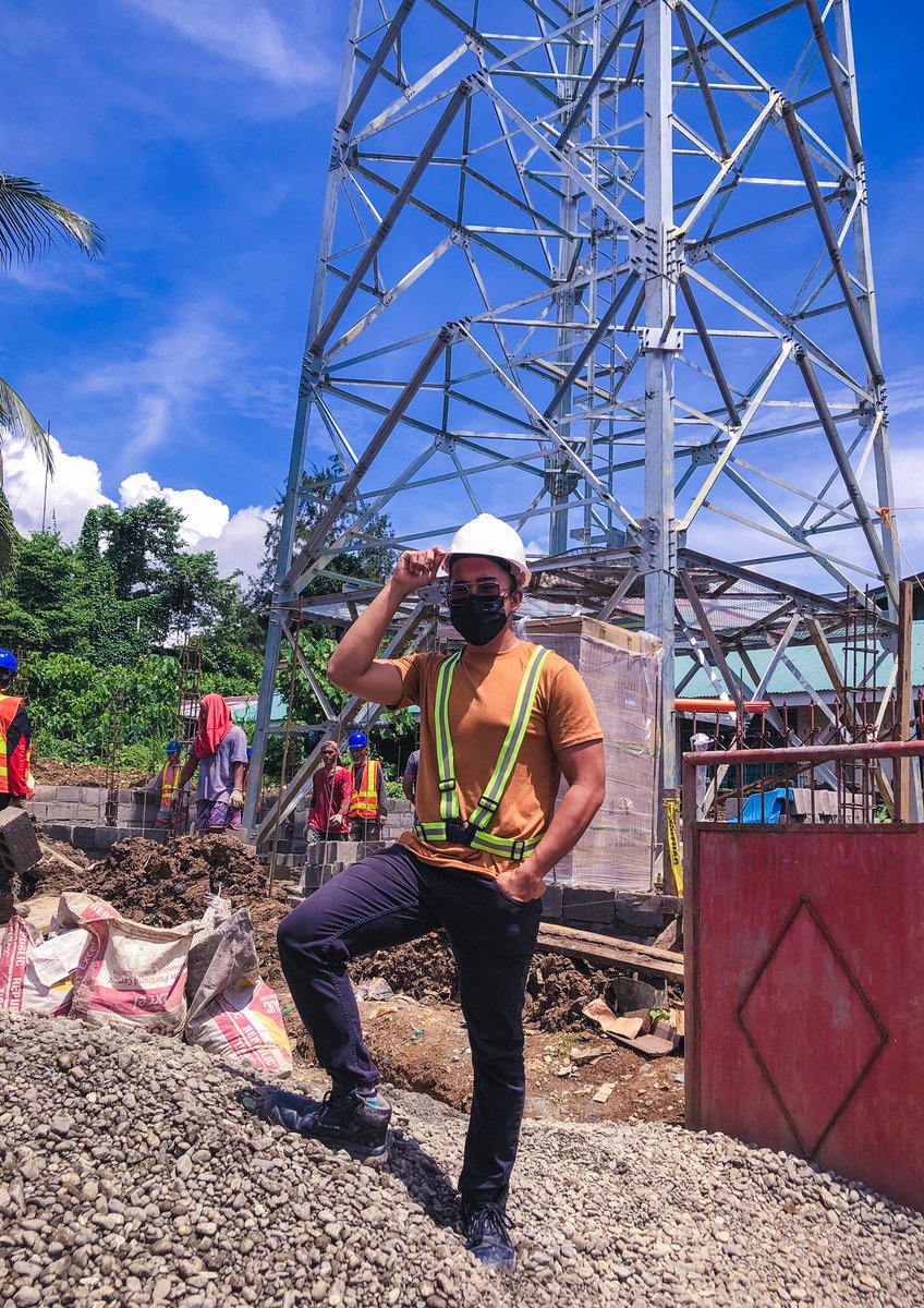 justmetonytony's tweet photo. Mowdel Modeliver og Graba. #ConstruBoy https://t.co/EOWzDKpH4H