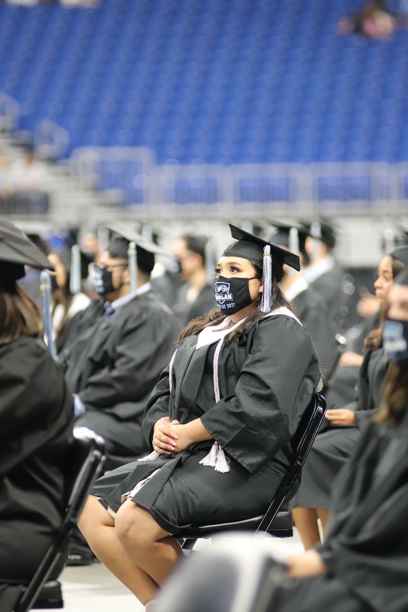 harlanhawkmedia's tweet photo. CONGRATULATIONS CLASS OF 2021!  The first four-year graduating class of John M. Harlan High School walked the stage at the Alamodome tonight.  These founding Hawks will forever be the bedrock of Hawk Nation.

@Harlan2021 @NISDHarlan @HarlanPtsa https://t.co/bBmdwtnxld