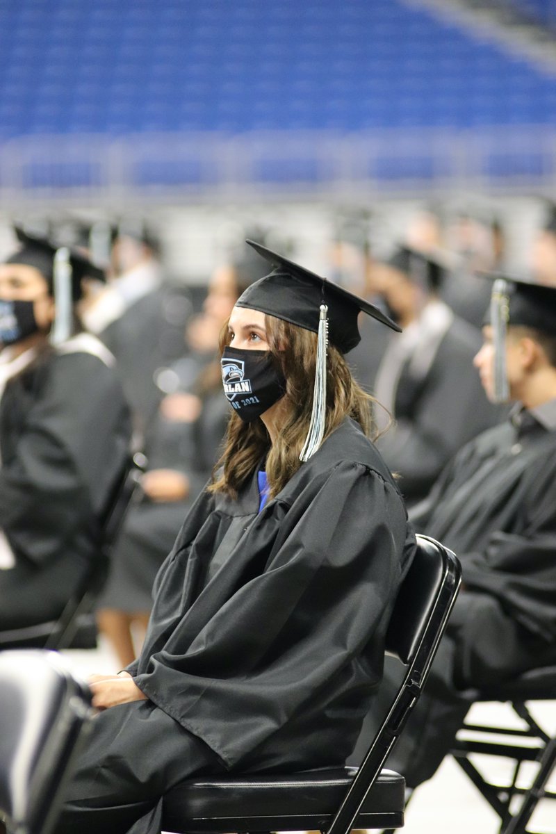 harlanhawkmedia's tweet photo. CONGRATULATIONS CLASS OF 2021!  The first four-year graduating class of John M. Harlan High School walked the stage at the Alamodome tonight.  These founding Hawks will forever be the bedrock of Hawk Nation.

@Harlan2021 @NISDHarlan @HarlanPtsa https://t.co/bBmdwtnxld