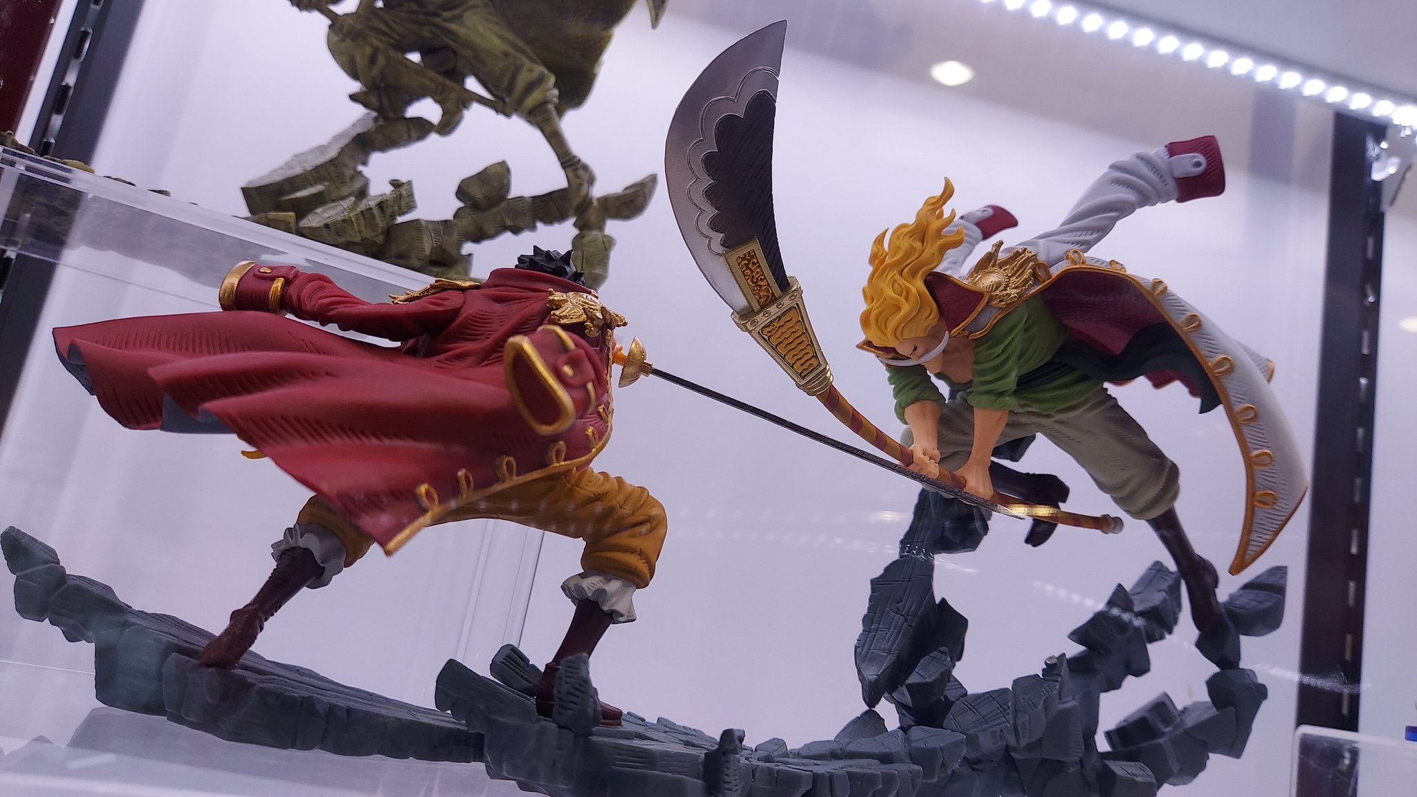 ゲルニカ Al Twitter セガ秋葉原5号館より 6月登場予定プライズ ワンピース Manhood Gol D Roger ワンピース Manhood Edward Newgate 先行展示を撮影してきました T Co ylu1gg7f Twitter