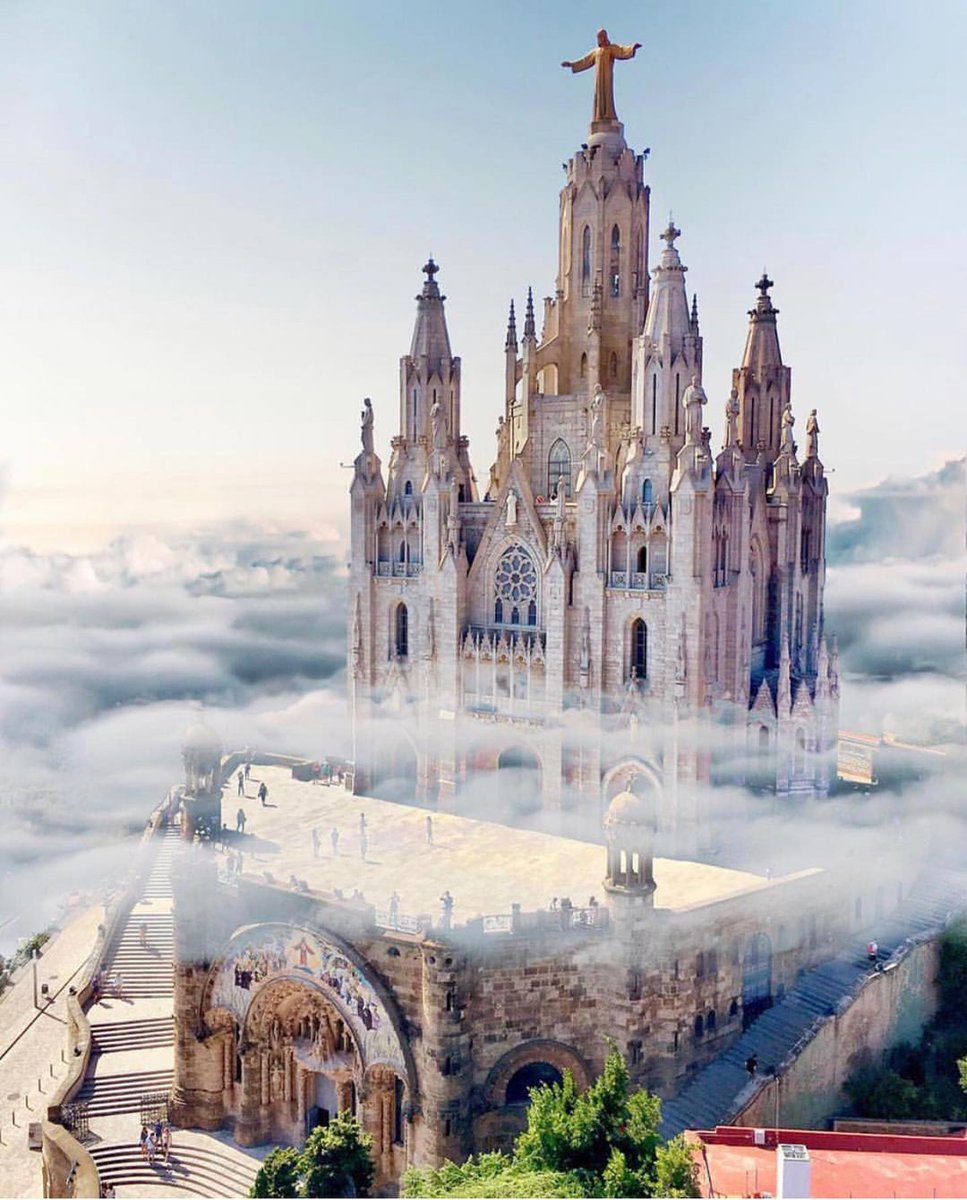 📍 #Barcelona #Spain 🇪🇸 #SpaininDetail #wanderlustXL

📸 visit