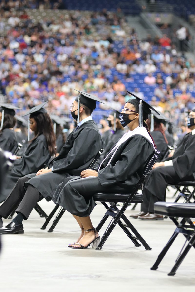 harlanhawkmedia's tweet photo. CONGRATULATIONS CLASS OF 2021!  The first four-year graduating class of John M. Harlan High School walked the stage at the Alamodome tonight.  These founding Hawks will forever be the bedrock of Hawk Nation.

@Harlan2021 @NISDHarlan @HarlanPtsa https://t.co/kcazx3kuE0