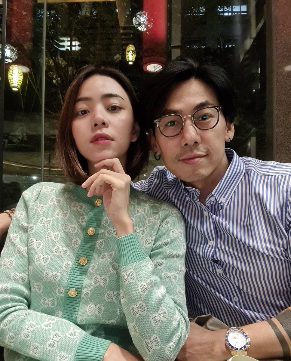 UnderbedDara's tweet photo. ชีนิวออกมาเคลียร์ข่าวลือว่าเลิกกับเพชรจ้าแล้วอยู่ด้วยกันเพราะดูแลลูก

"เรามีปัญหากันจริง ทุกบ้านก็มีปัญหาเนอะ อยู่ที่ว่าบ้านนั้นจะแก้ปัญหากันยังไง เราก็กำลังแก้ปัญหาในเวย์ของเราอยู่ แต่ว่าไม่ได้มีเรื่องมือที่ 3 และไม่ได้ทะเลาะกันด้วย จบนะ"

Cr. https://t.co/fqKdrvJYcj https://t.co/Exn2VaAl4M