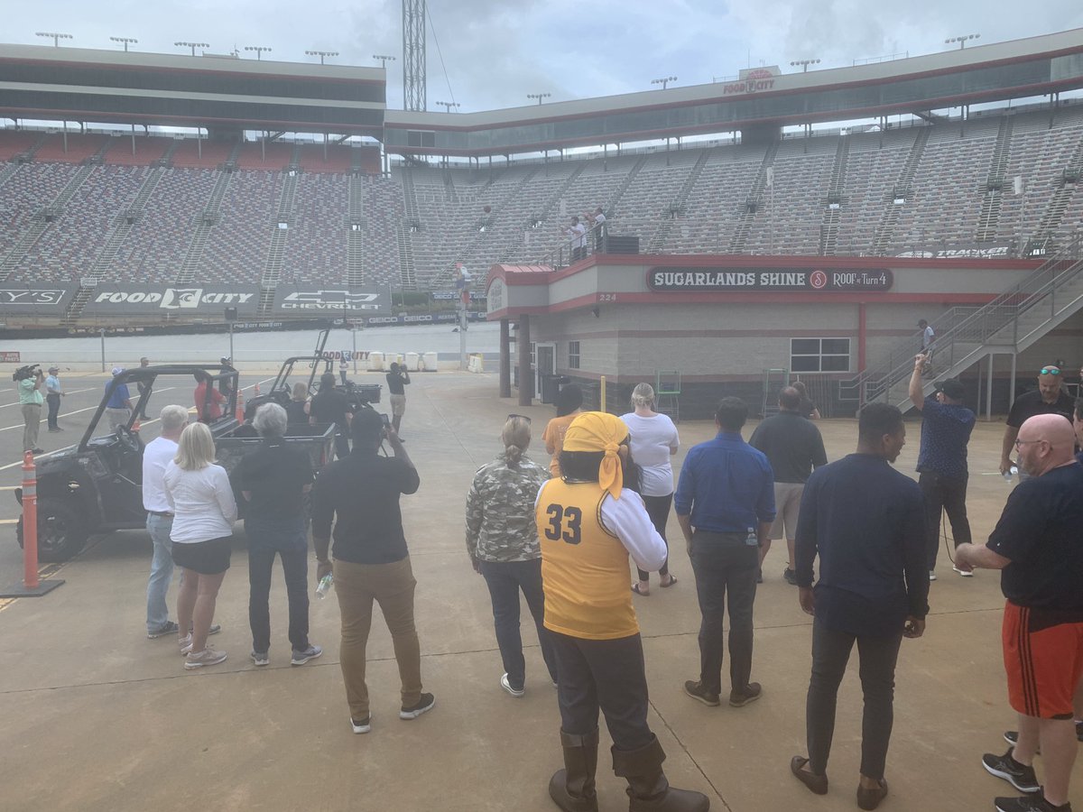 Dude Perfect is coming to Bristol Motor Speedway! @DudePerfect will put down the YouTube cameras on June 18th and perform on the dirt-covered backstretch. A Dude Perfect Charity Challenge took place today to promote “Chaos at the Colosseum” @WJHL11 @BMSupdates https://t.co/Zl67Ptq7lr