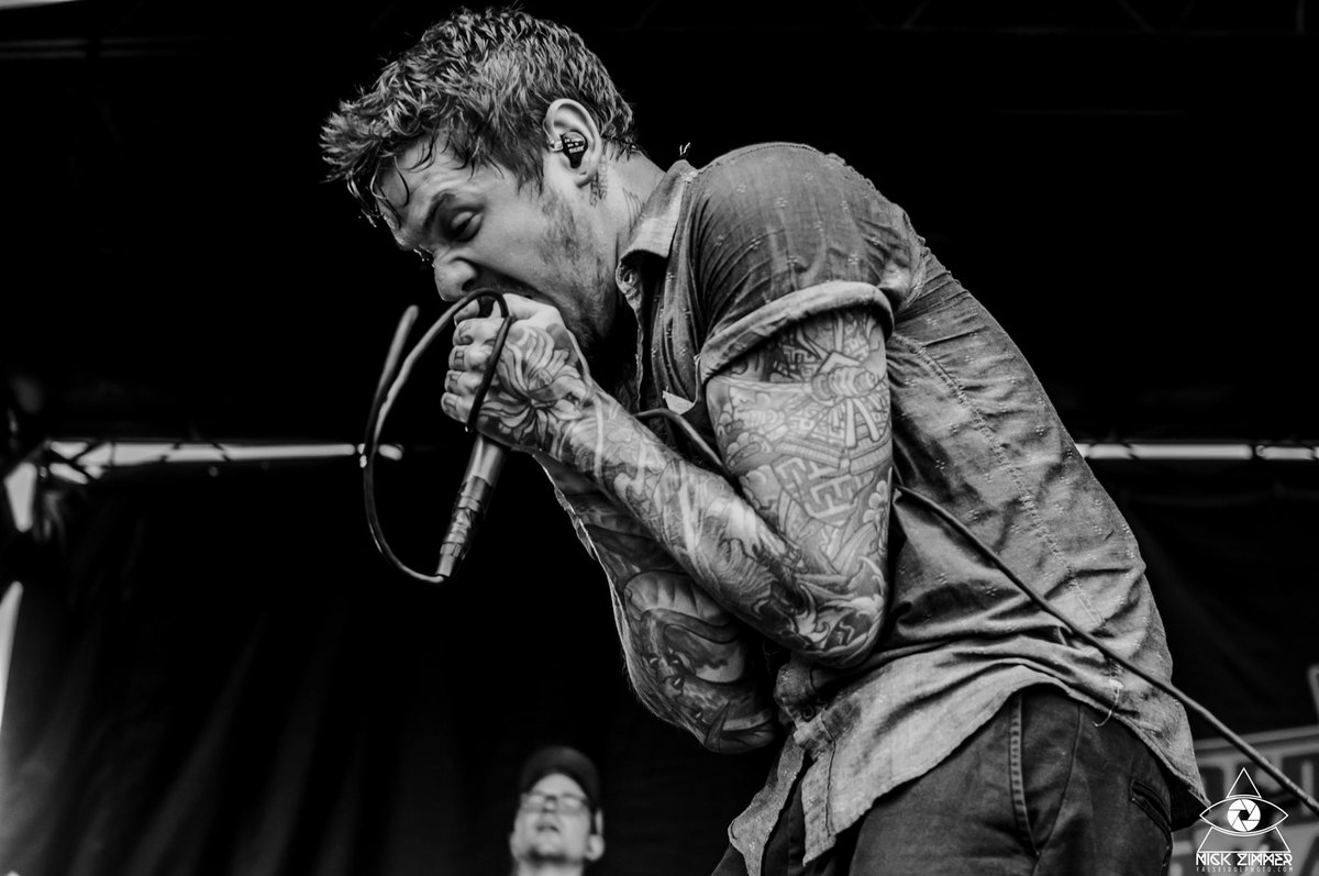 xzimbyx's tweet image. Busted some @TDWPband shots out of the archive to celebrate their new EP. 

Took these at the @VansWarpedTour in St. Petersburg, FL in 2014.
